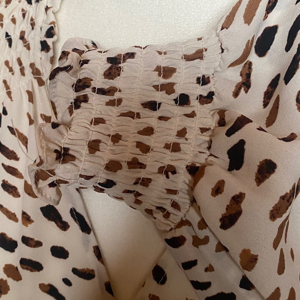 Tahari Animal Print Blouse in Cream and Brown - Picture 4 of 4